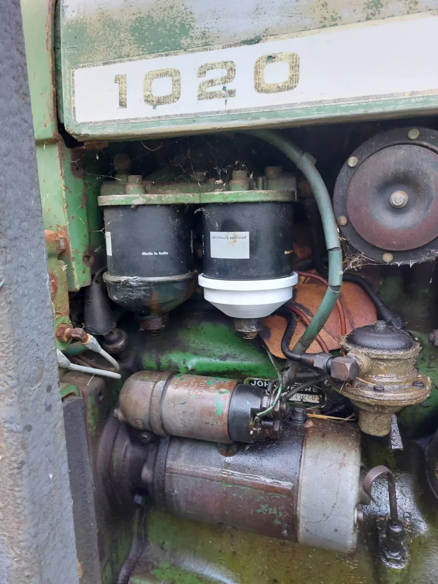 Support de filtre à gasoil de tracteur imprimé en 3D