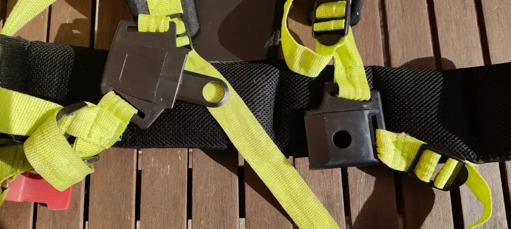 Clip de harnais Ryobi imprimé en 3D, vue de détail
