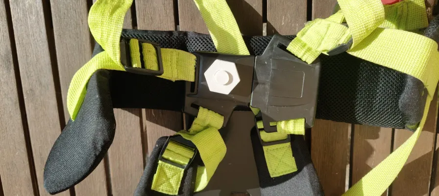 Clips de harnais de débroussailleuse Ryobi réparés par impression 3D