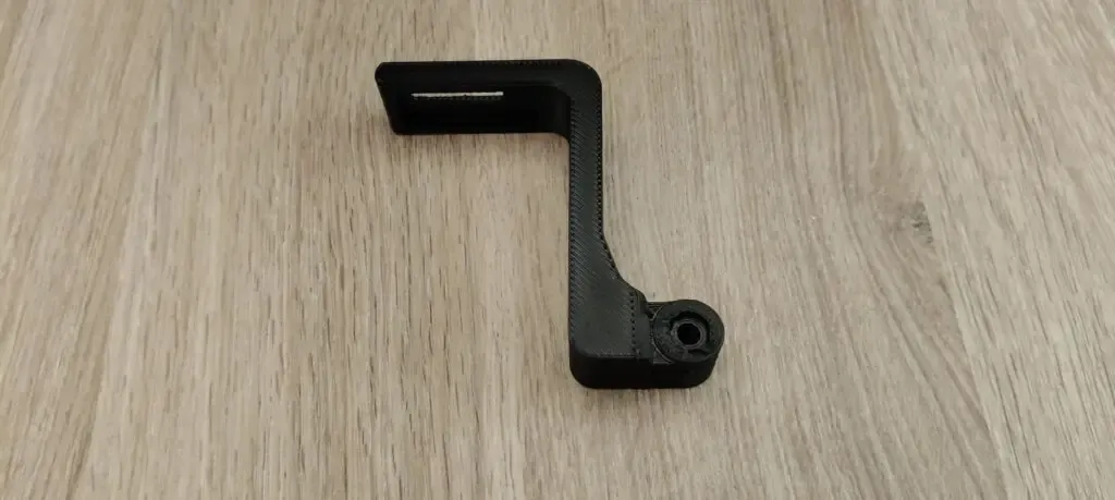 Pièce imprimée en 3D servant de support GoPro pour arc